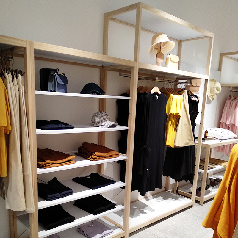 西安服裝專賣店貨架