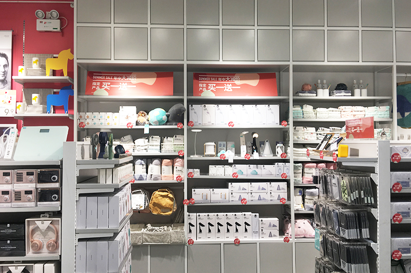 番禺精品店貨架，NOME貨架,諾米陳列架,邊柜陳列架,大唐展示架,定制貨架