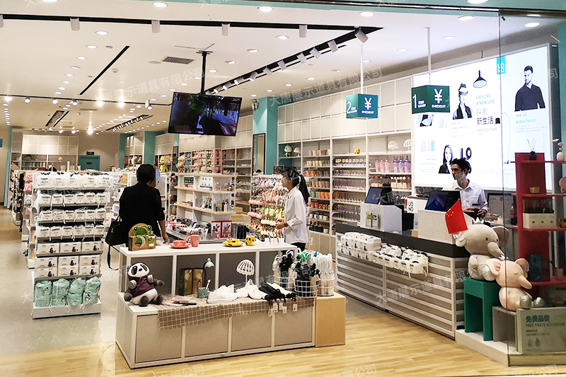 精品店貨架，NOME貨架，諾米陳列架，大唐展示貨架，北歐風(fēng)貨架，三元店貨架
