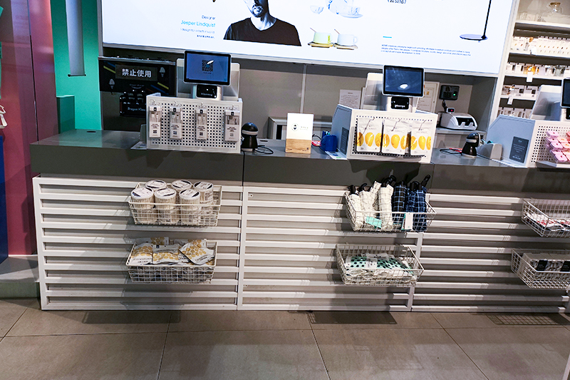精品店貨架，精品店陳列架，飾品貨架，展示貨架，大唐展示貨架，北歐風(fēng)貨架，三元店貨架