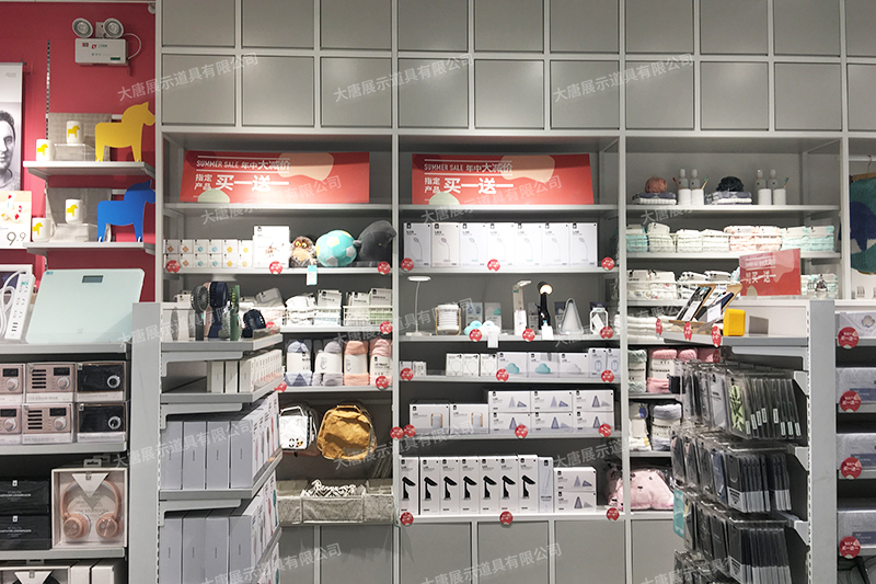 番禺精品店貨架，NOME貨架，諾米陳列架，大唐展示貨架，北歐風(fēng)貨架，三元店貨架