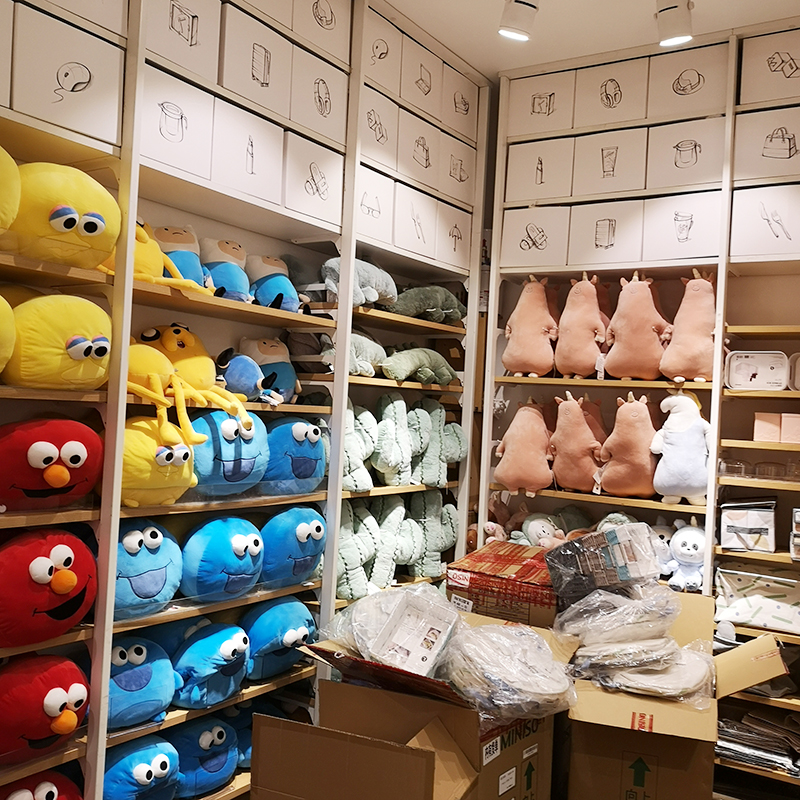 名創(chuàng)展示貨架