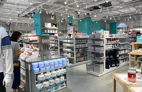 天河店鋪要怎樣選擇商品陳列展示貨架
