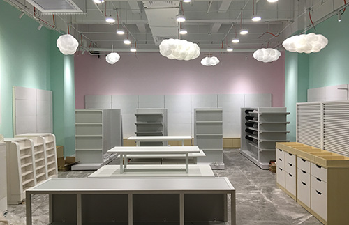 天河大唐展示廣州黃埔店貨架安裝過程