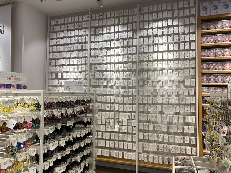 天河精品店貨架定制,精品店陳列架貨架廠家,廣州精品貨架廠,大唐貨架