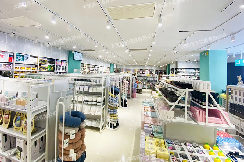 精品店貨架，NOME貨架，諾米陳列架，大唐展示貨架，北歐風(fēng)貨架，三元店貨架